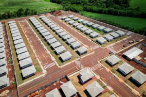 Cohapar entrega moradias - Residencial João Garcia Filho, em Jussara